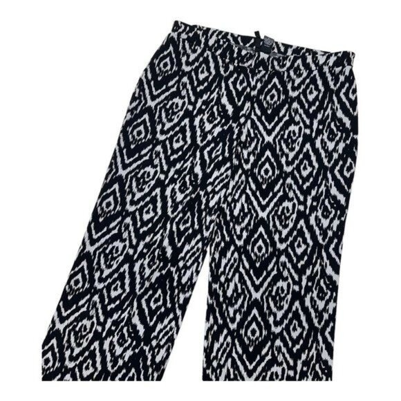 New Directions Women's SZ M- Black White Abstract Wide Leg Pant Pull On Stretch - Picture 8 of 10